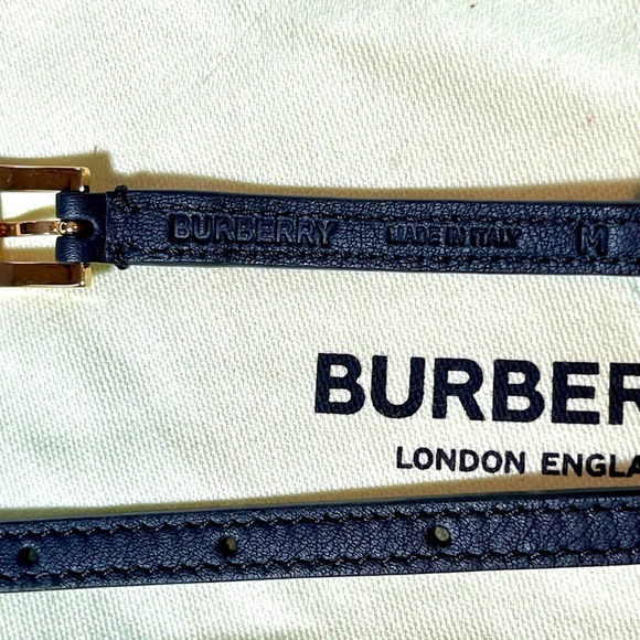 Burberry Black and Gold Chain Belt - Picture 8 of 11